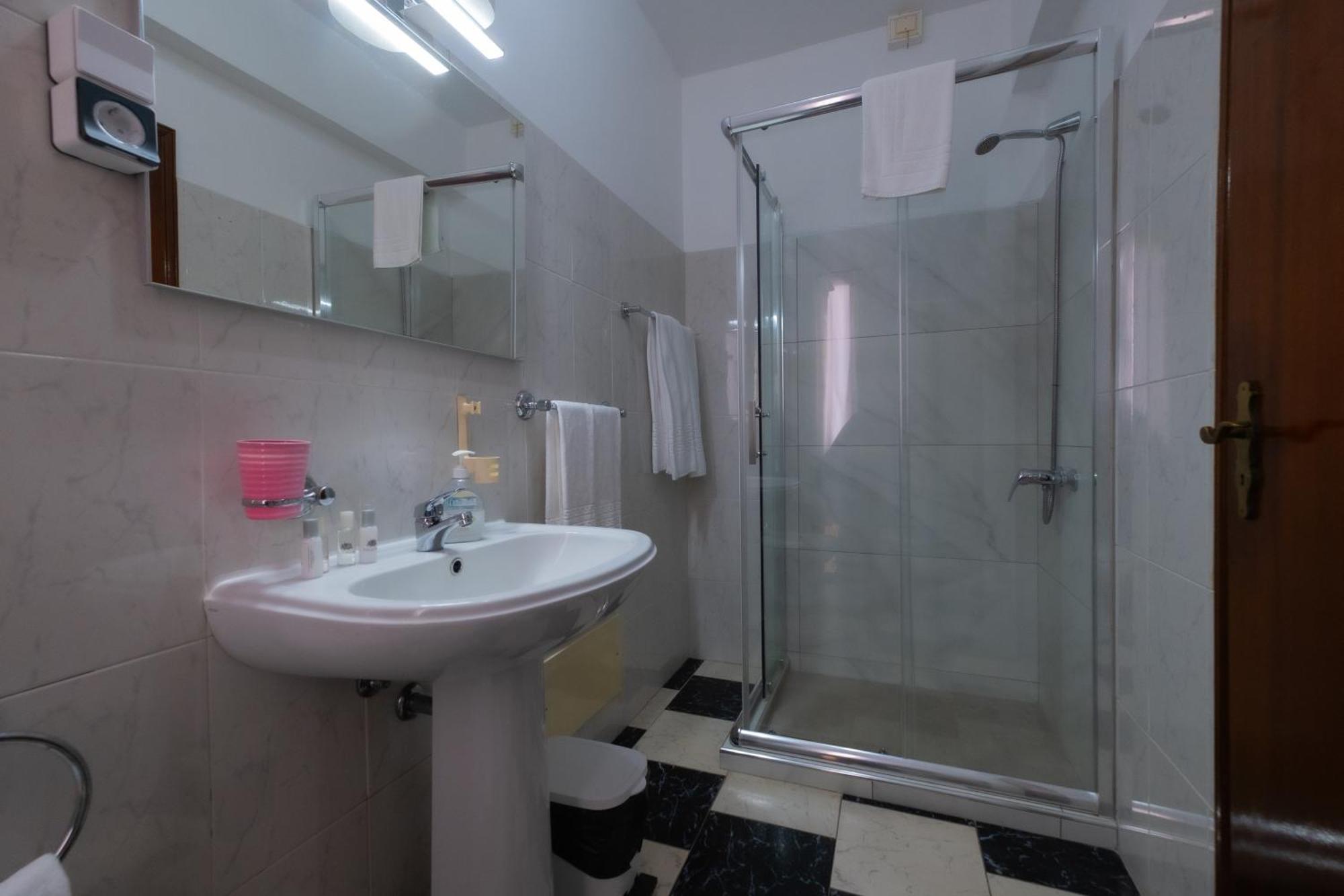 Residencial Familia Otel Machico  Dış mekan fotoğraf